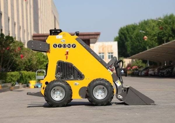 Brand New TYPHON STOMP 1,600lbs Mini Skid Steer 13.5hp Gas EPA Engine USA - Image 4