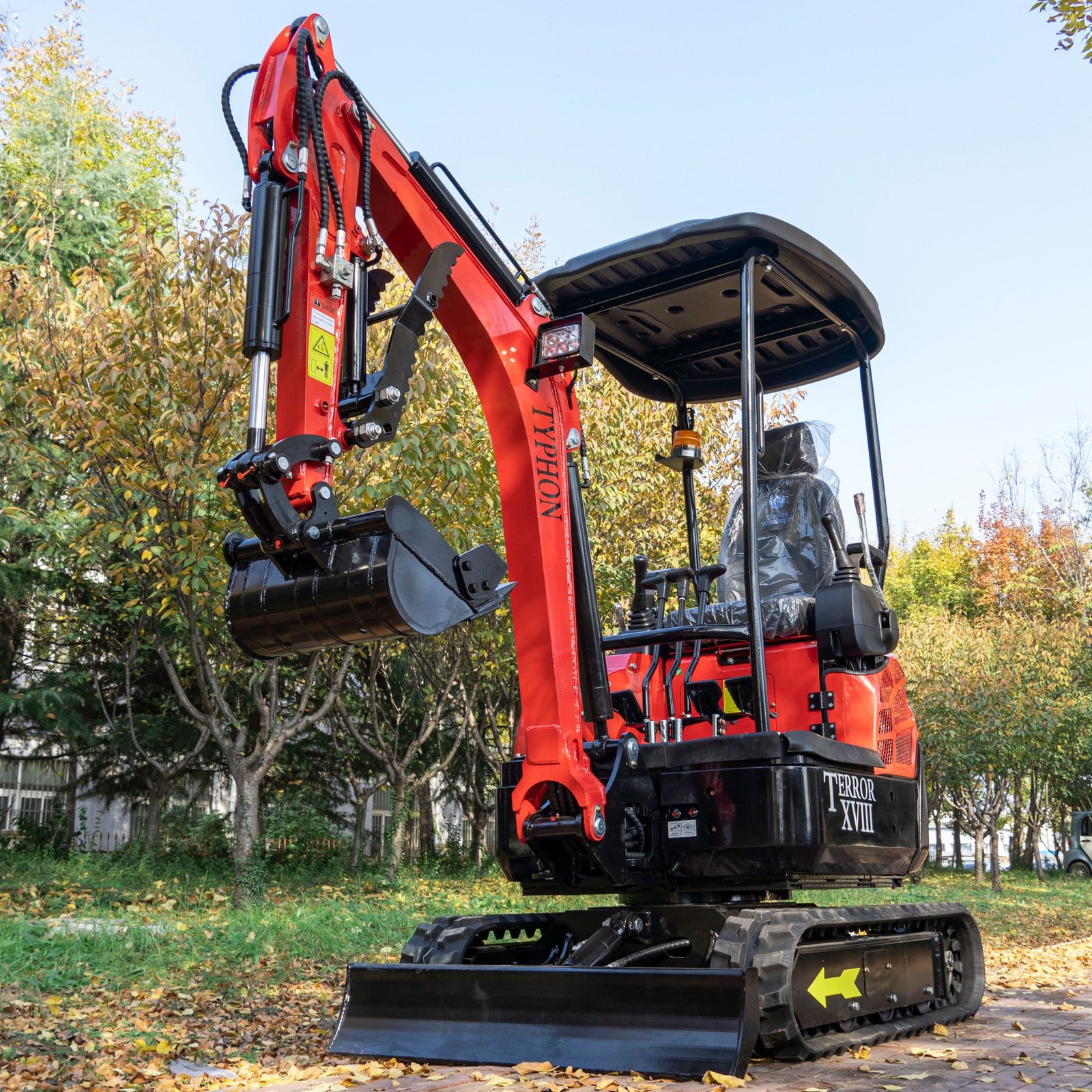 Top Compact & Mini Excavator Diggers- TYPHON Machinery New 4,000 lb TYPHON Lux Mini Excavator Rubber Track with Kubota Diesel Engine USA - Image 15