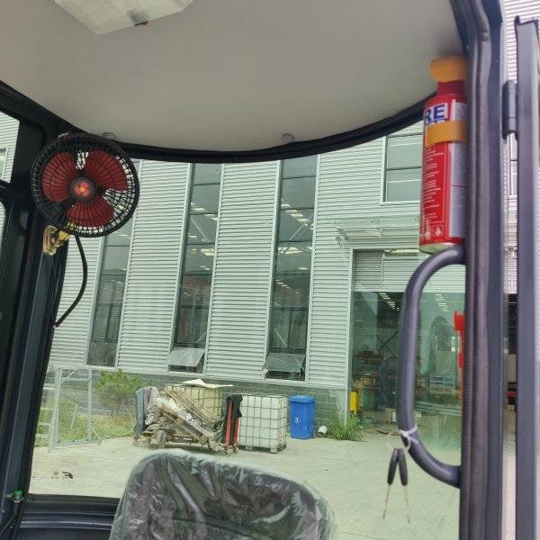 TYPHON Terror X Mini Excavator – 2,500lb Trench Digger w Cabin USA - Image 7