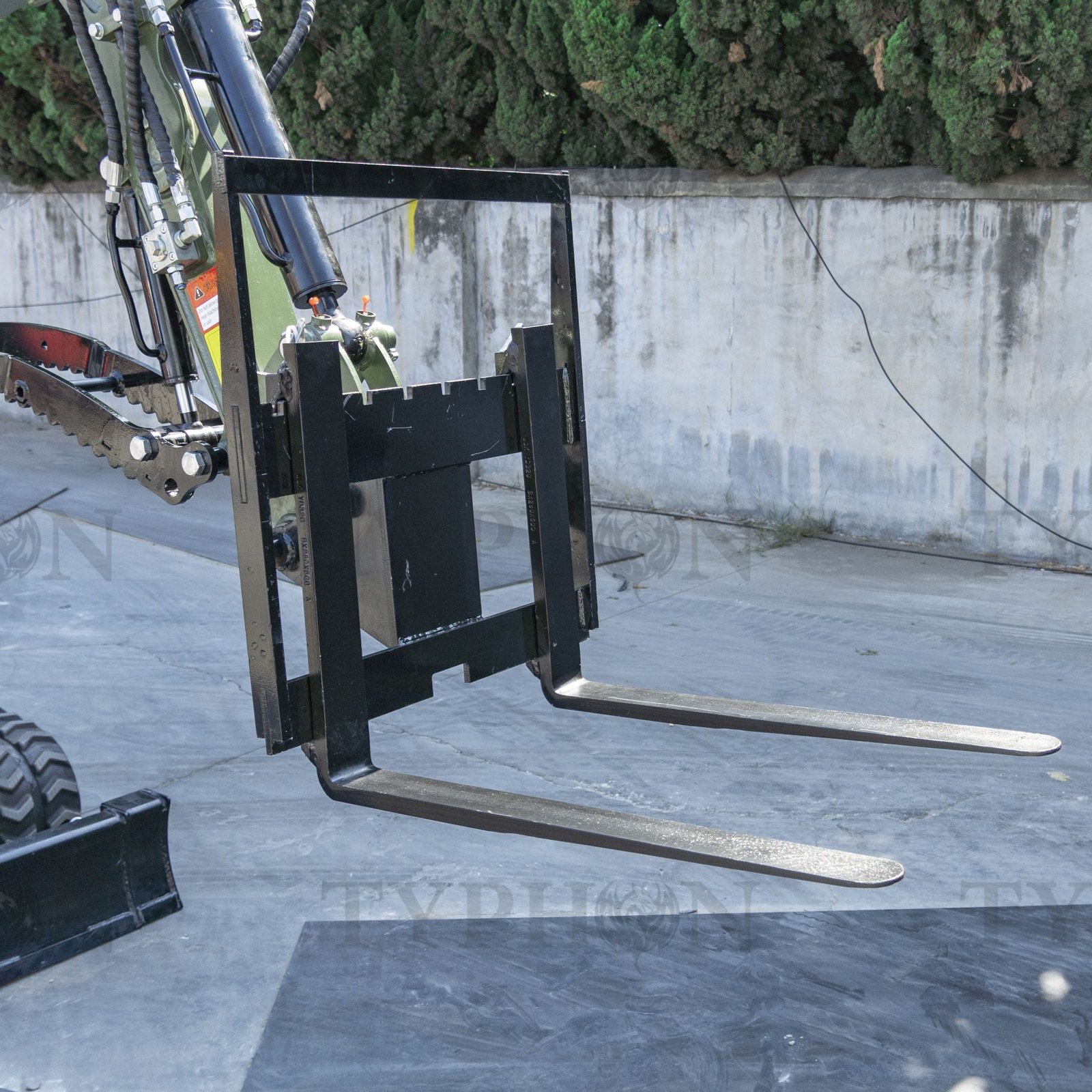 Top Compact & Mini Excavator Diggers- TYPHON Machinery Pallet Fork Attachment for 2.5-3 ton Mini Excavator Adjustable Stabilizer Bar USA - Image 3