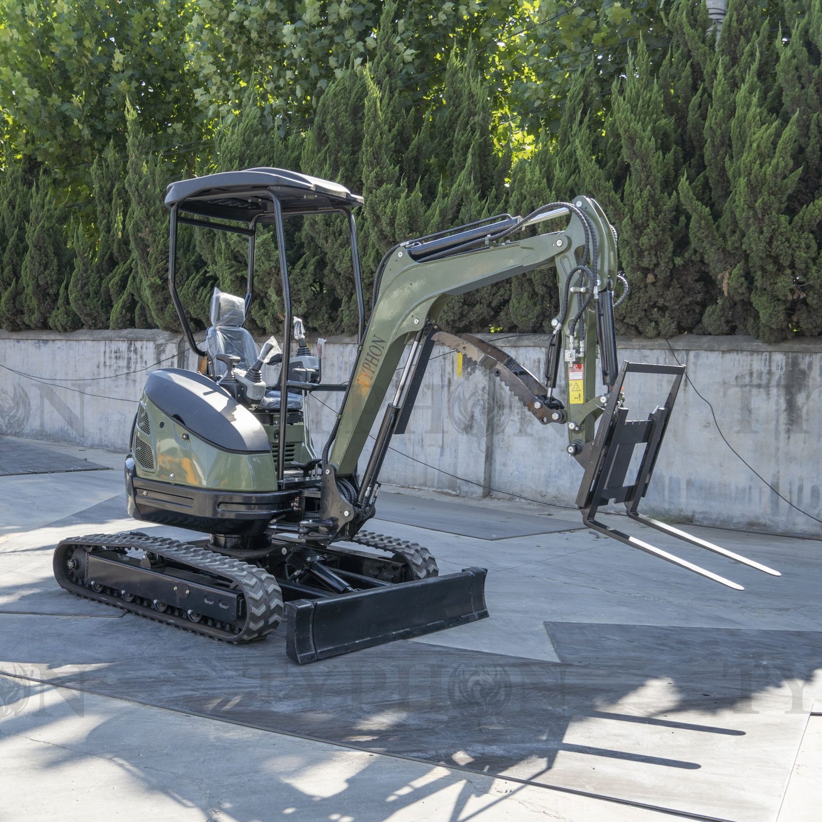 Top Compact & Mini Excavator Diggers- TYPHON Machinery Pallet Fork Attachment for 2.5-3 ton Mini Excavator Adjustable Stabilizer Bar USA - Image 8