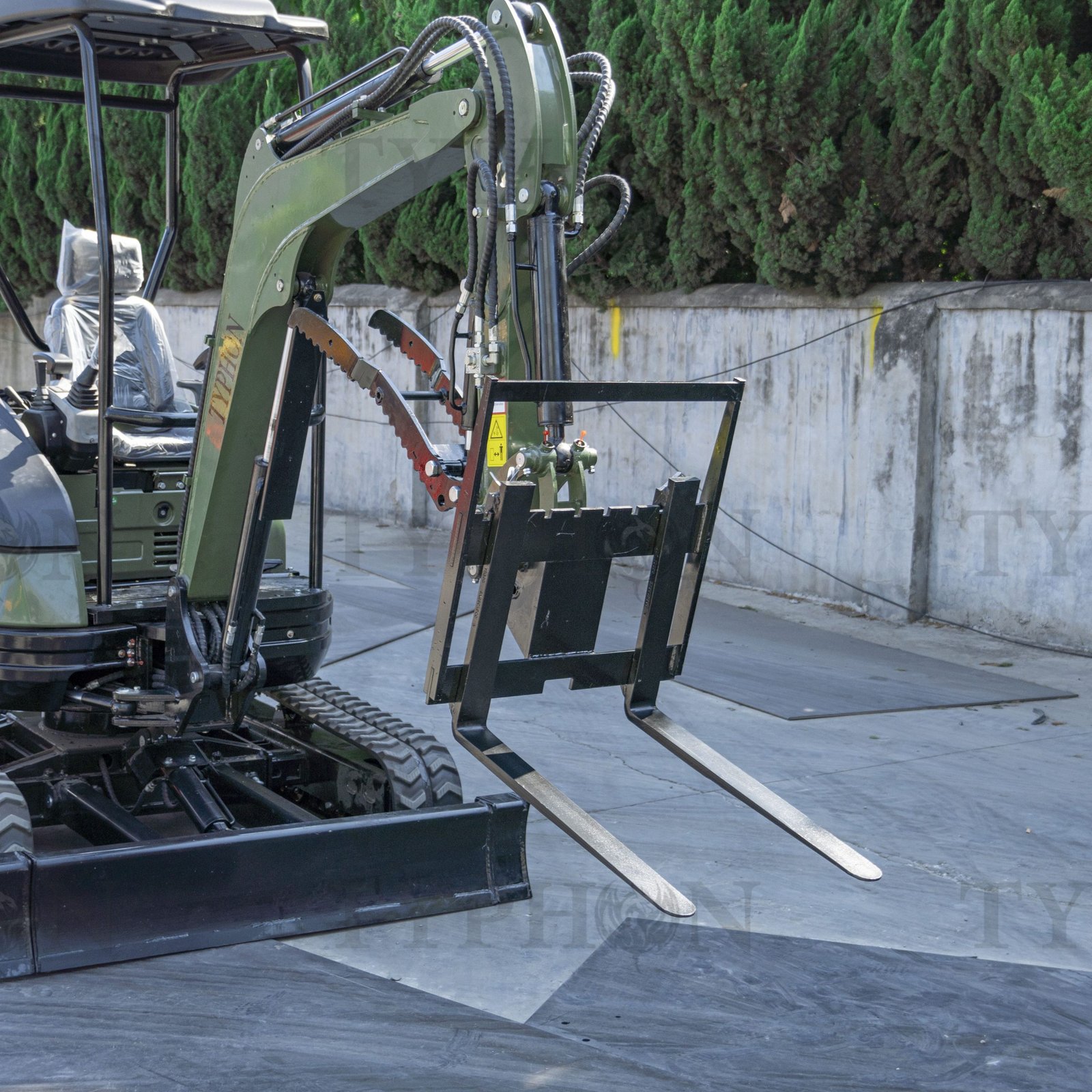 Top Compact & Mini Excavator Diggers- TYPHON Machinery Pallet Fork Attachment for 2.5-3 ton Mini Excavator Adjustable Stabilizer Bar USA - Image 7