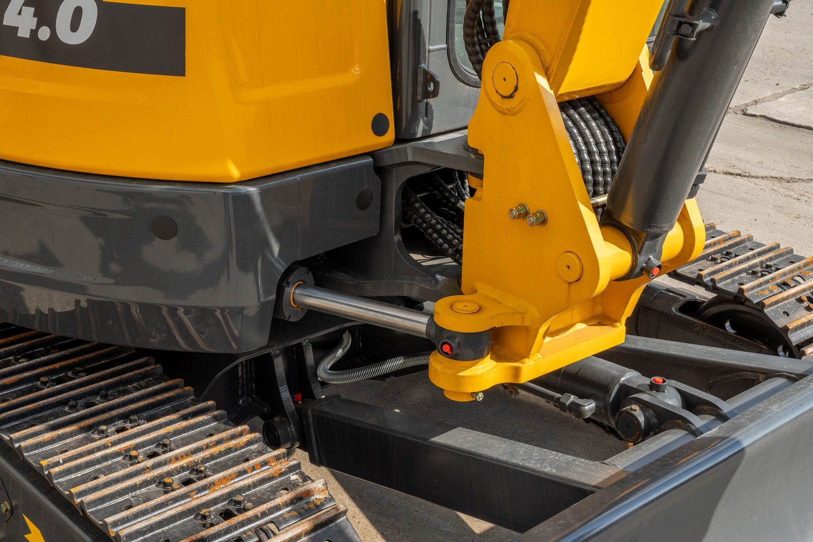 Top Compact & Mini Excavator Diggers- TYPHON Machinery TYPHON NAGA 4.0 Mini Excavator w 4 Ton 24.4hp Yanmar Diesel Engine Metal Track ISO SAE control switch, AC Heater Cabin, 2 Travel Speed - Image 22